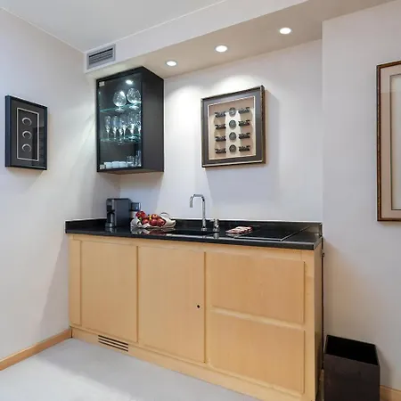 Suites Del Mar Fenals 호텔 료렛 드 마르