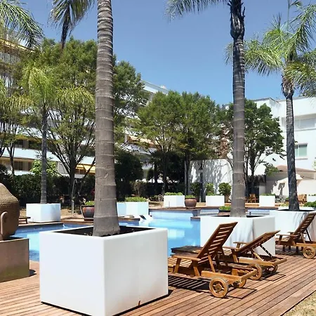 Smartr Hotel 4*
