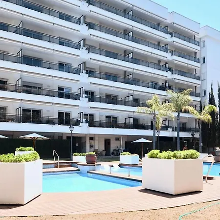 Smartr Hotel 4*