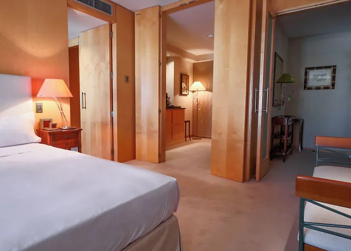 Hotel Del Mar Fenals 4*