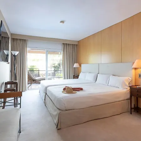 Suites Del Mar Fenals 4*
