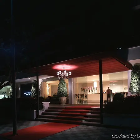 Suites Del Mar Fenals Hotel 4*